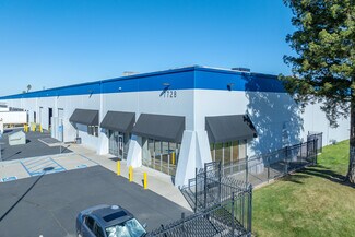 Plus de détails pour 7728 Wilbur Way, Sacramento, CA - Industriel à louer