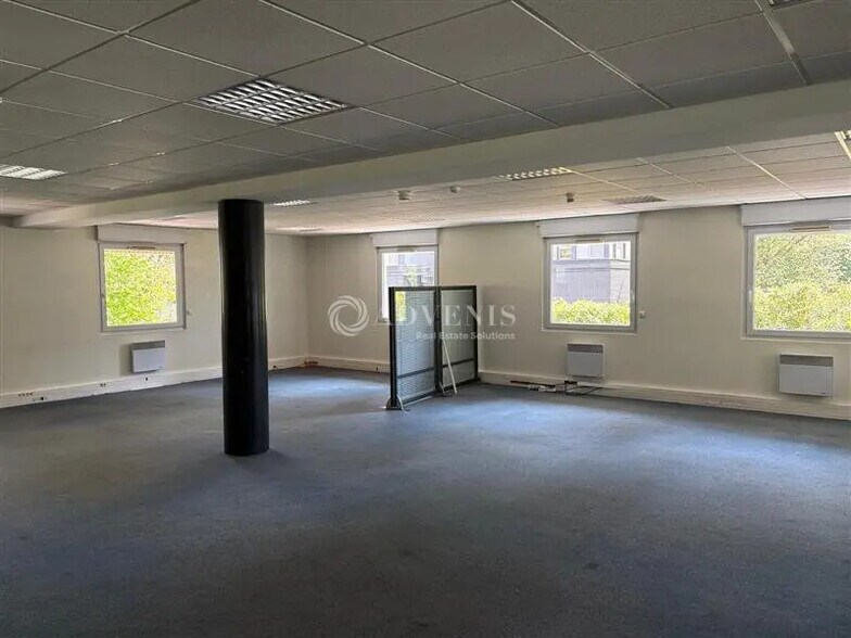 Office in Lille for lease - Interior Photo - Image 3 of 7