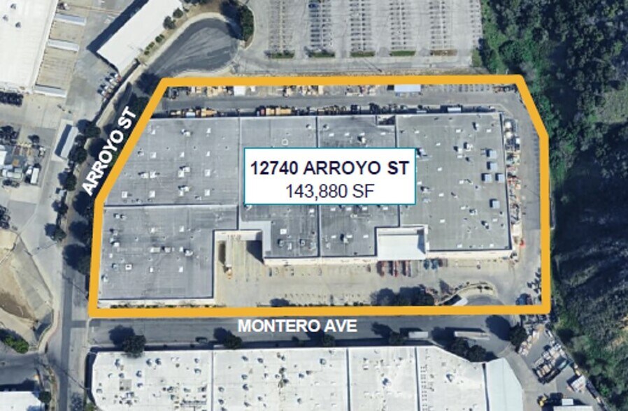 12740 Arroyo St, Sylmar, CA à louer - Photo du bâtiment - Image 2 de 2