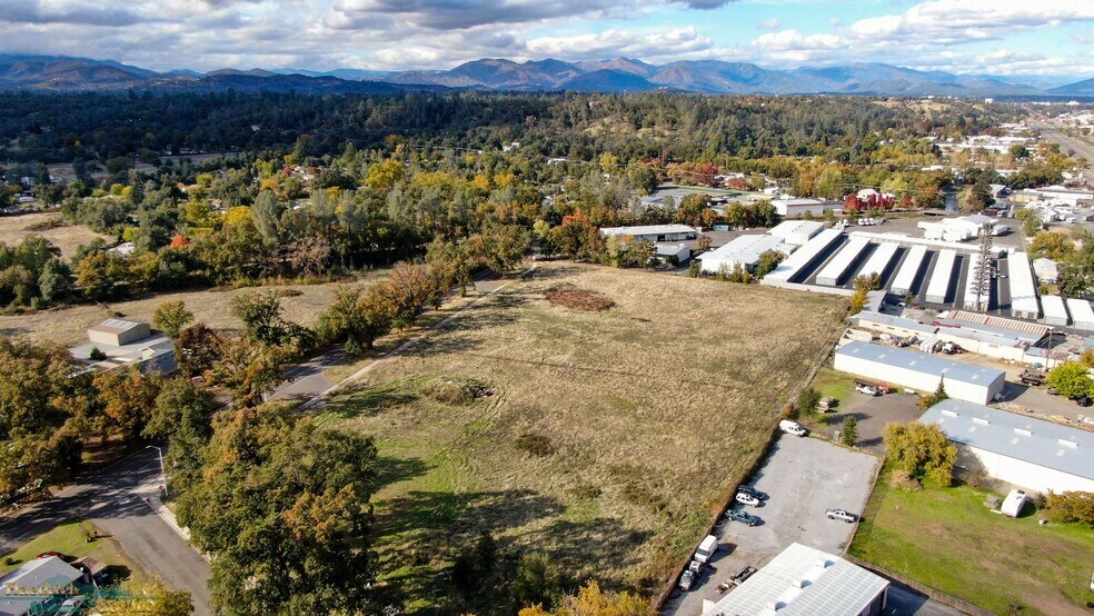 5751 Cedars Rd, Redding, CA for sale - Building Photo - Image 1 of 6