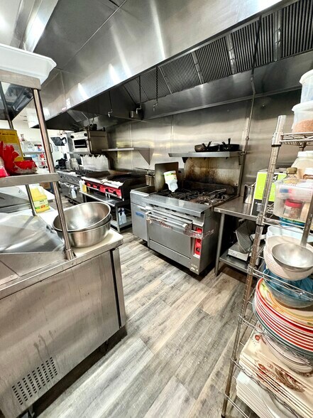 10408 Highway 603, Bay Saint Louis, MS à louer - Photo intérieure - Image 2 de 19