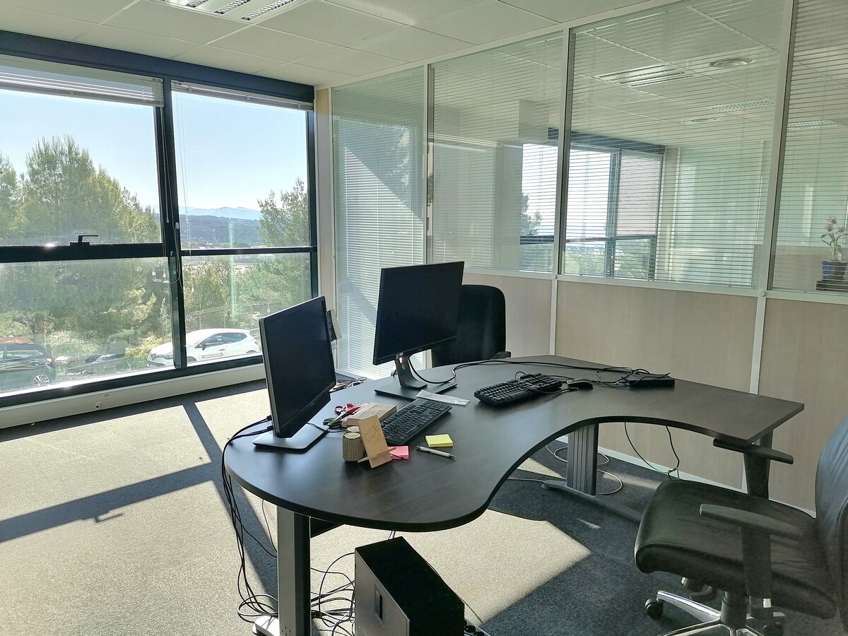 375 Avenue Du Mistral, La Ciotat, BDR 13600 - Unit B1.3/B1.4 -  - Interior Photo - Image 2 of 7