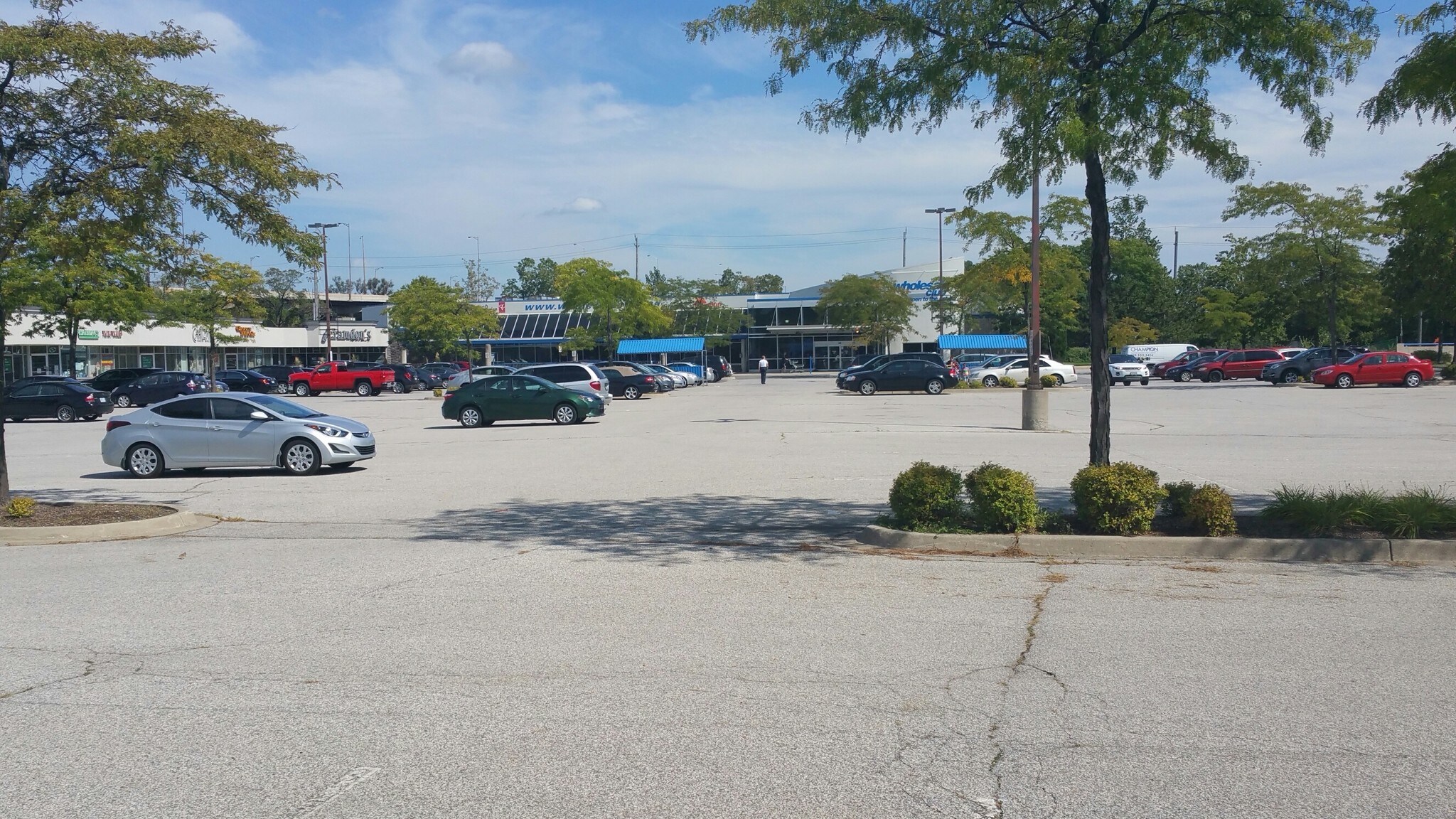 2950 Dougall Ave, Windsor, ON à vendre Photo du bâtiment- Image 1 de 1