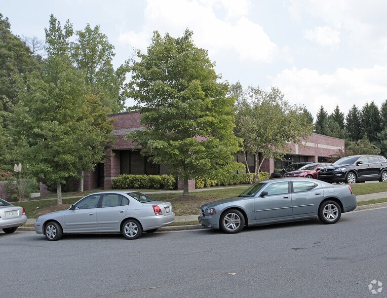 5105 Old Ellis Pt, Roswell, GA à louer - Photo du bâtiment - Image 3 de 29