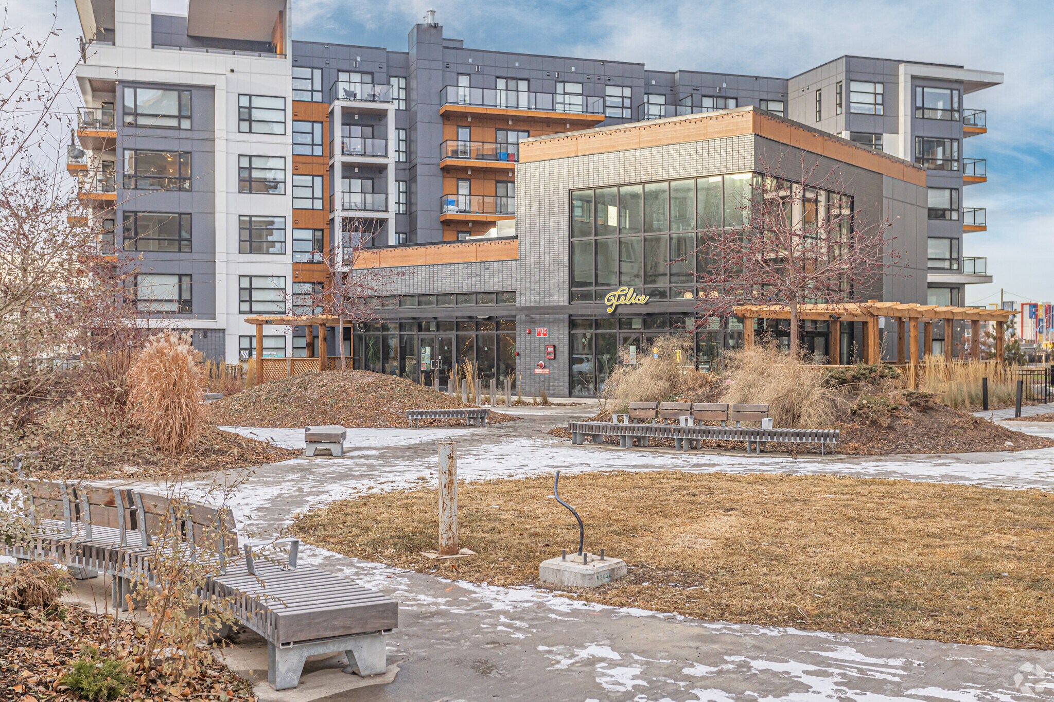 10934 84 St NW, Edmonton, AB for sale Primary Photo- Image 1 of 1