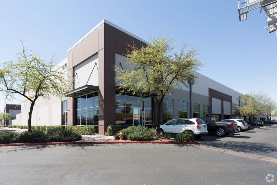 2110 S 7th Ave, Phoenix, AZ à louer - Photo du bâtiment - Image 2 de 23