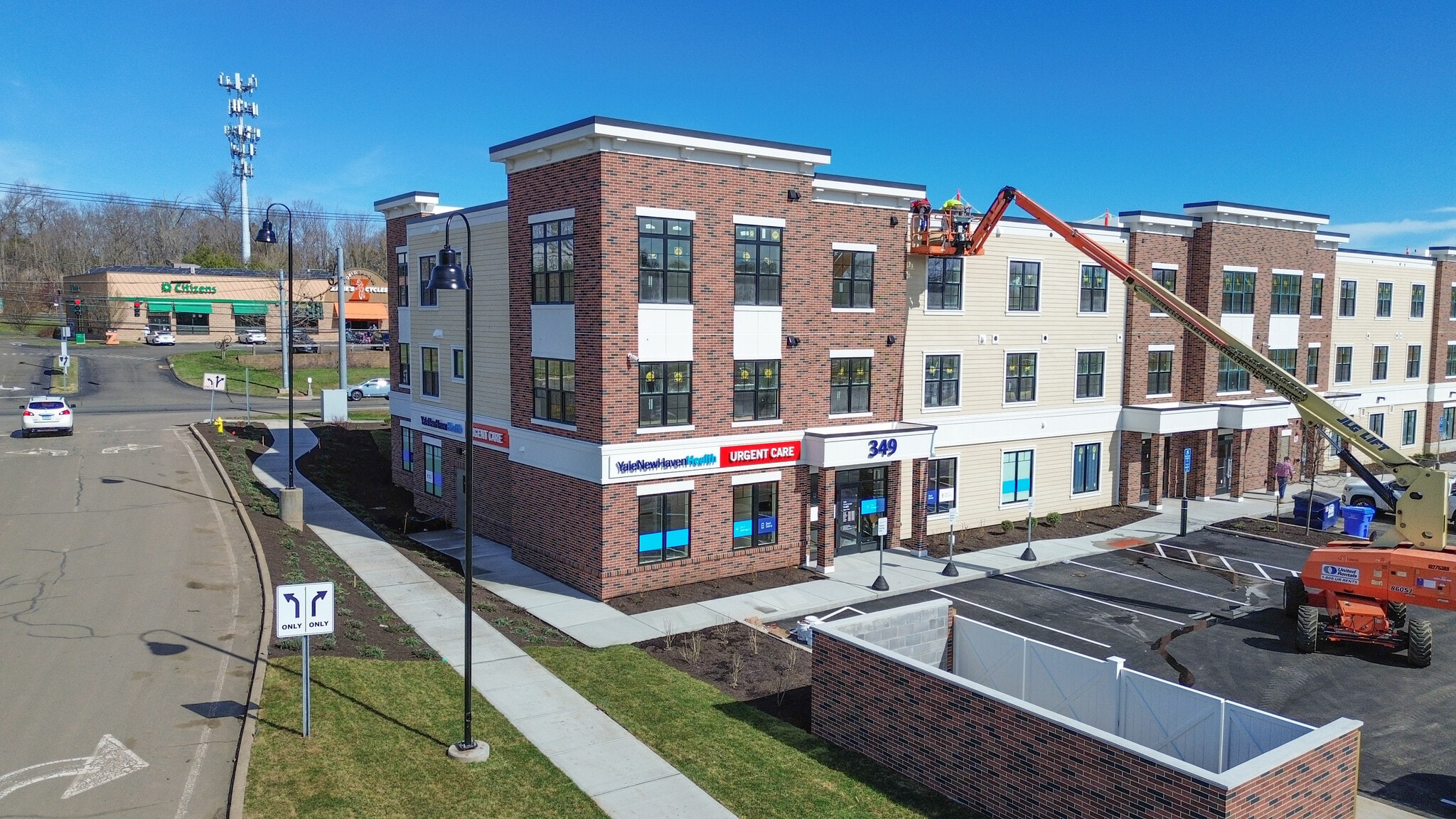 349 E Main St, Branford, CT for lease Primary Photo- Image 1 of 17