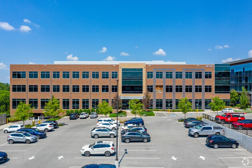 219 Franklin Rd, Brentwood, TN à louer - Photo du bâtiment - Image 2 de 6