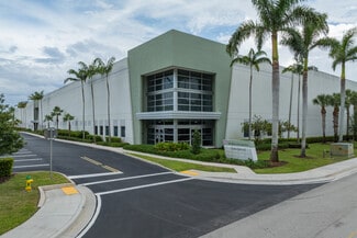 Plus de détails pour 400 Hillsboro Technology Dr, Deerfield Beach, FL - Industriel à louer