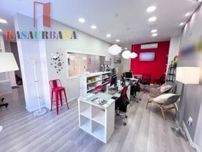 Retail in Valdemoro, Madrid for lease Interior Photo- Image 2 of 12