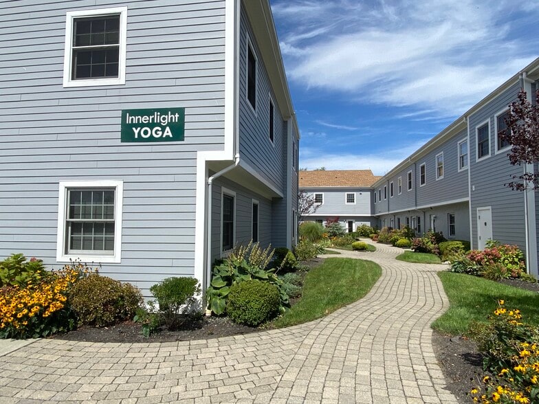 850 Aquidneck Ave, Middletown, RI for lease - Building Photo - Image 3 of 15