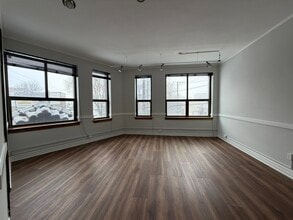 1467 N Elston Ave, Chicago, IL à louer Photo intérieure- Image 1 de 6