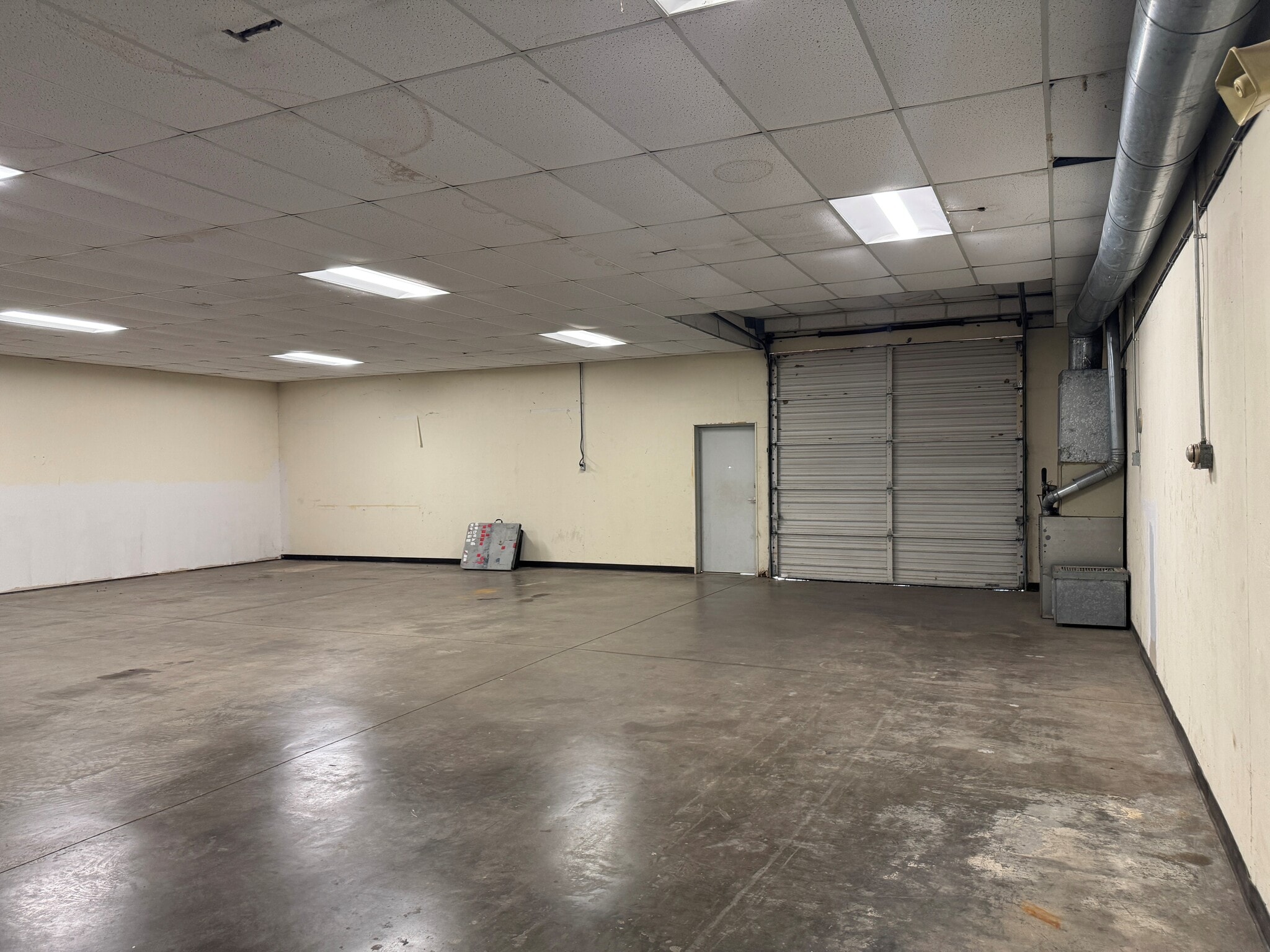 1100 & 1104 Rock Island St, Dallas, TX for lease Interior Photo- Image 1 of 5