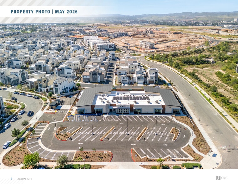 100 Rondo, Irvine, CA à vendre - Photo du bâtiment - Image 3 de 12