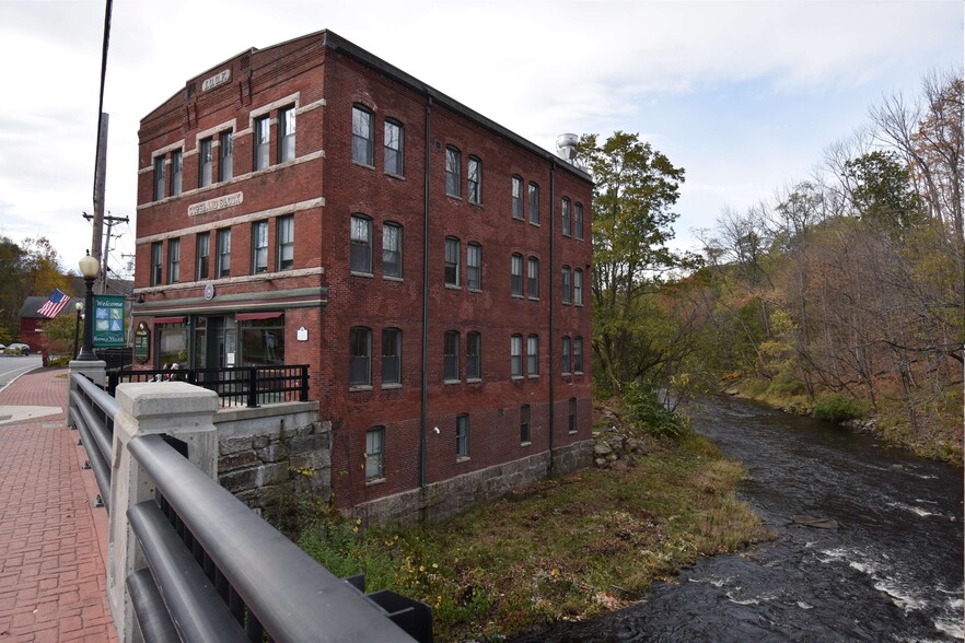 56 Main St, Enfield, NH for sale - Primary Photo - Image 1 of 1