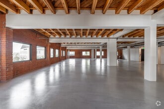 360 N Bedford Dr, Beverly Hills, CA à louer Photo intérieure- Image 2 de 4