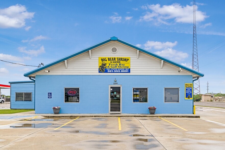 2241 State Highway 35 N, Port Lavaca, TX for sale - Building Photo - Image 1 of 44
