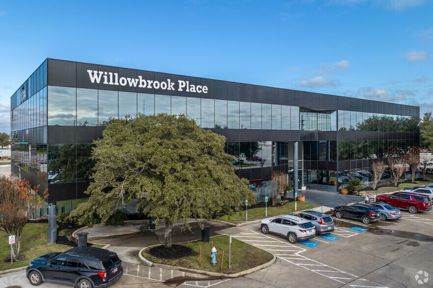 17314 State Highway 249, Houston, TX à louer - Photo du bâtiment - Image 1 de 14