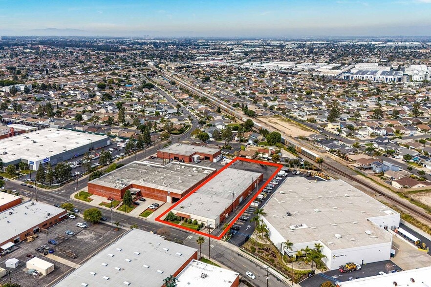 1421 W 240th St, Harbor City, CA for lease - Building Photo - Image 2 of 15