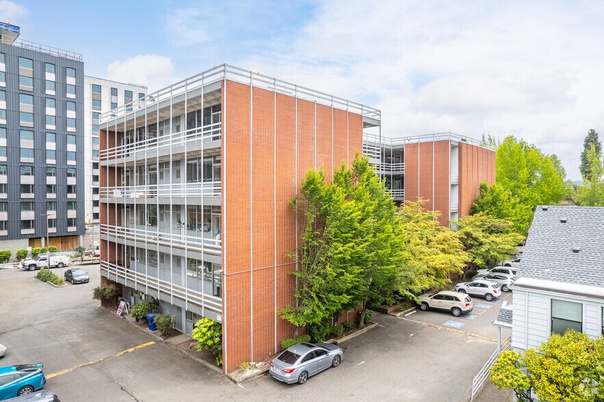 401 E 10th Ave, Eugene, OR à louer - Photo du bâtiment - Image 2 de 5
