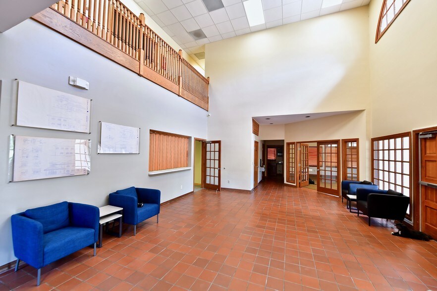 1734 Kingsley Ave, Orange Park, FL for lease - Interior Photo - Image 3 of 29