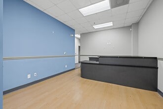 548 Nautical Dr, Lake Wylie, SC for lease Interior Photo- Image 2 of 32
