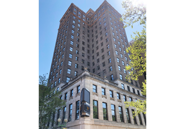 300 Capitol St, Charleston, WV à louer - Photo du bâtiment - Image 1 de 11
