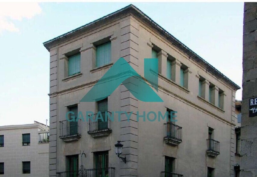 Immeuble residentiel dans Cáceres, Cáceres à vendre - Photo du bâtiment - Image 2 de 2