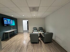 9900 Main St, Fairfax, VA à louer Photo intérieure- Image 2 de 4