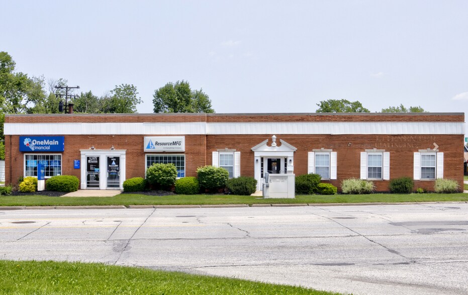 5265-5273 Broadview Rd, Parma, OH à vendre - Photo principale - Image 1 de 5