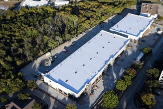 420 Oakbend Dr, Lewisville, TX for lease Interior Photo- Image 1 of 4