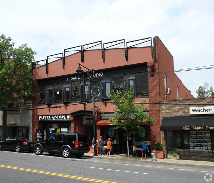 2094 Boston Post Rd, Larchmont, NY à louer - Photo du bâtiment - Image 2 de 33