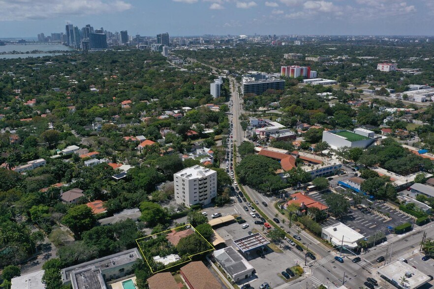 631 NE 60th St, Miami, FL à vendre - Aérien - Image 2 de 5