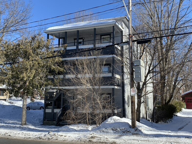 232-242 rue Du Cégep, Sherbrooke, QC for sale - Primary Photo - Image 1 of 1