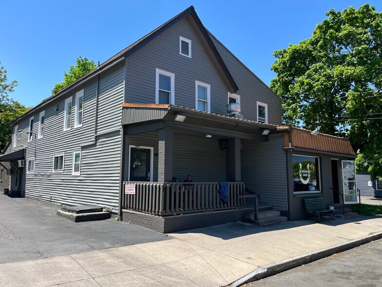 19 St Johns Park, Rochester, NY à vendre - Photo du bâtiment - Image 2 de 17