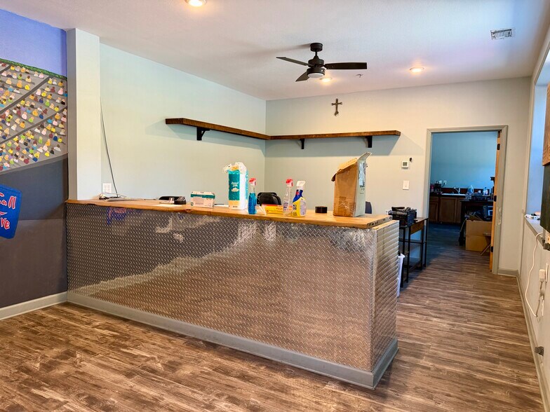 615 Saint Nicholas Ave, Brewton, AL à vendre - Photo du bâtiment - Image 3 de 18