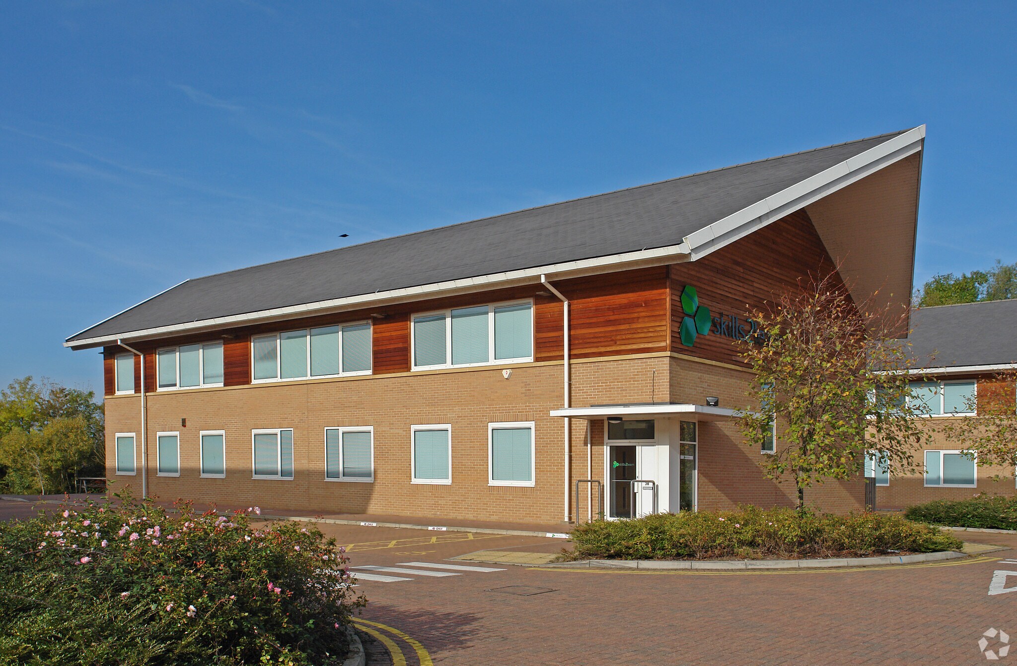 3-3B Opal Dr, Milton Keynes à vendre Photo principale- Image 1 de 4