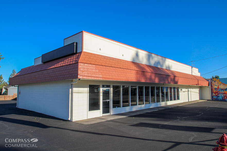 449 SE 3rd St, Bend, OR for lease - Building Photo - Image 1 of 10