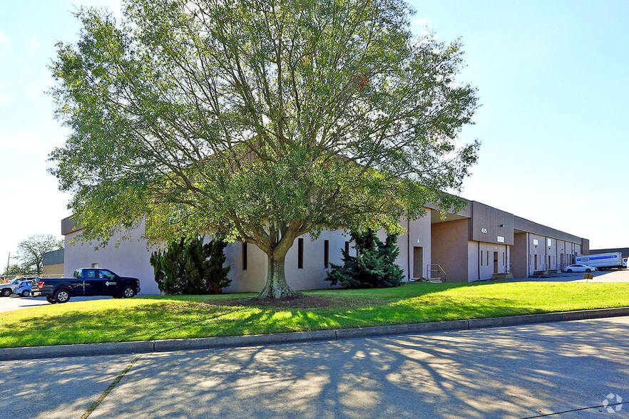 4575 Progress Rd, Norfolk, VA for lease - Primary Photo - Image 1 of 6