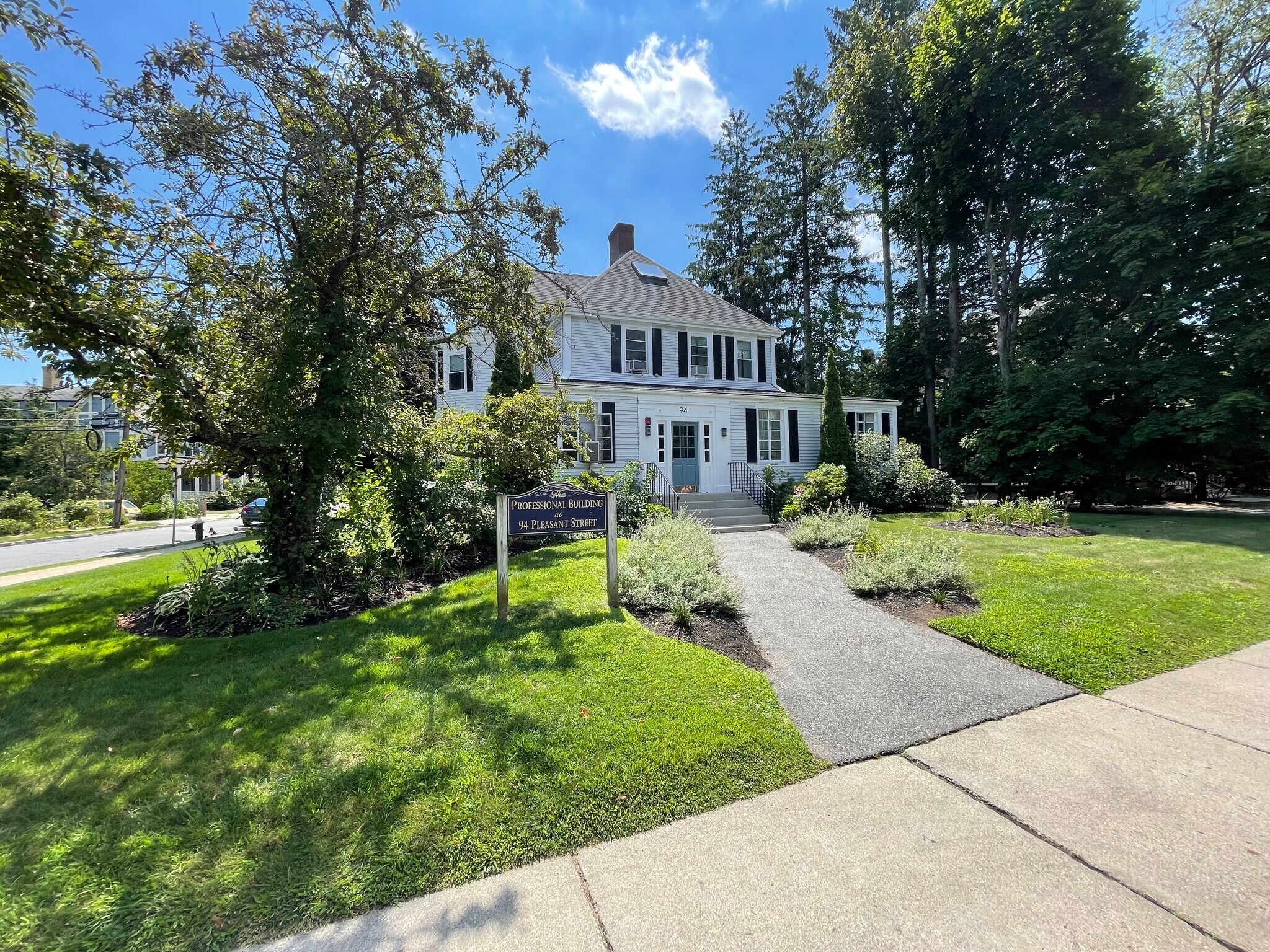 94 Pleasant St, Arlington, MA for lease Primary Photo- Image 1 of 4