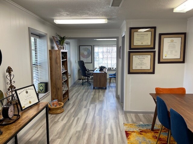 More details for 110 E Pecan St, Gainesville, TX - Office for Lease