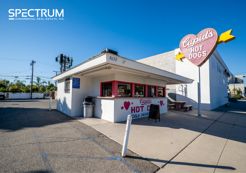 9039 Lindley Ave, Northridge, CA for lease - Building Photo - Image 1 of 11