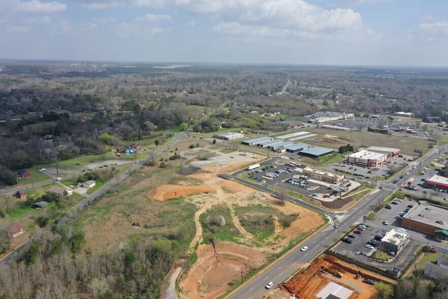 720 Forsyth st, Americus, GA à louer - Photo du bâtiment - Image 3 de 10