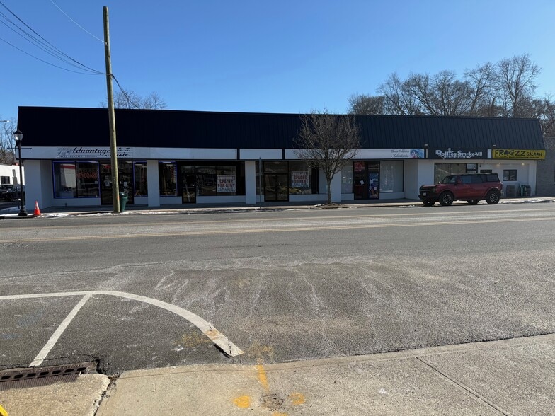 419-437 Hawkins Ave, Ronkonkoma, NY for sale - Building Photo - Image 3 of 9