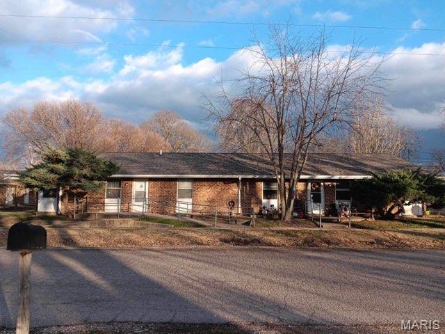 586 4th St, Qulin, MO à vendre - Photo du bâtiment - Image 2 de 8