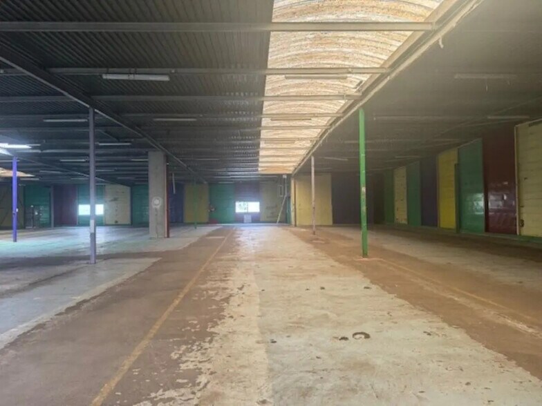 Flex in Saint-Denis for lease - Interior Photo - Image 3 of 11