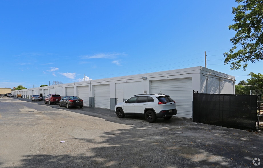 4160-4260 NW 1st Ave, Boca Raton, FL for lease - Building Photo - Image 3 of 50