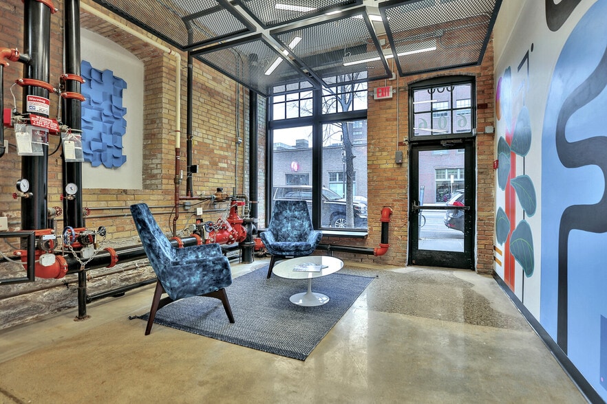 606 Washington Ave N, Minneapolis, MN for lease - Lobby - Image 2 of 7