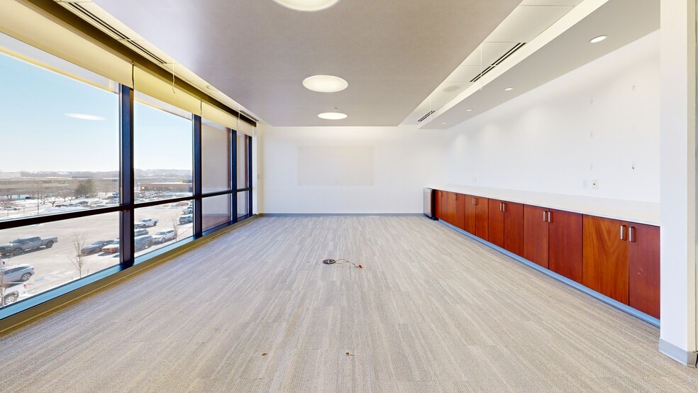 12980 Foster St, Overland Park, KS for sale - Matterport 3D Scan - Image 3 of 26