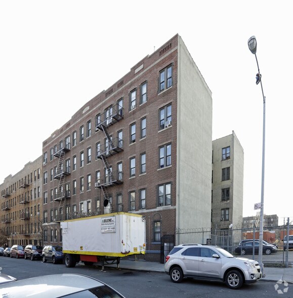 1121 Elder Ave, Bronx, NY à vendre - Photo du bâtiment - Image 3 de 4